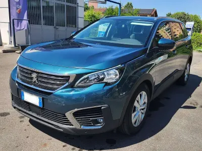 Usata Peugeot 5008 Active 131 CV (96 kW) 2018 Bluazzurro SUV