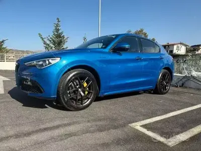 Usata Alfa Romeo Stelvio Veloce 209 CV (153 kW) 2022 Bluazzurro SUV