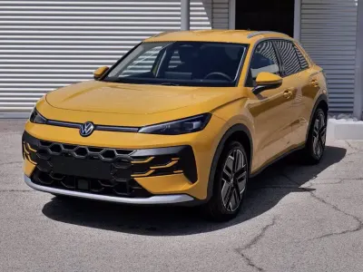 Nuova VW T-Roc Style 116 CV (85 kW) 2026 Giallo SUV