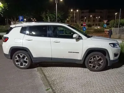 Usata Jeep Compass Limited 140 CV (102 kW) 2018 Bianco SUV