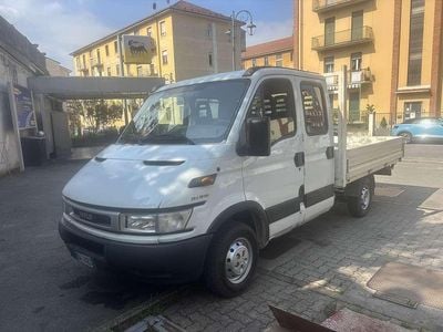 Usata Iveco Daily 95 CV (69 kW) 2005 Bianco Furgone