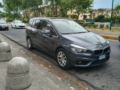 Usado BMW 218 150 HP (110 kW) 2017 Cinzento Monovolume