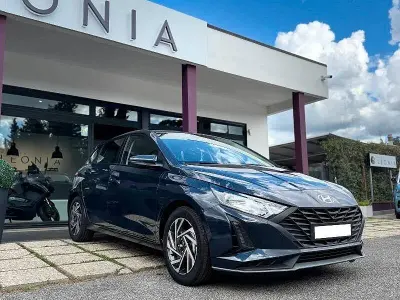 Nuova Hyundai i20 90 CV (66 kW) 2026 Vibrant blue perl Utilitaria