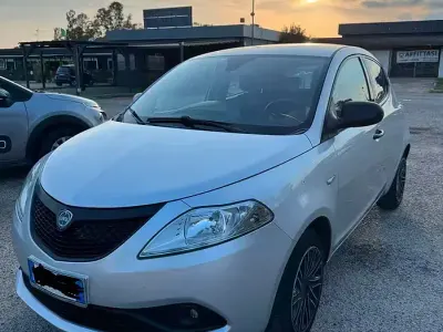 Usata Lancia Ypsilon