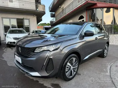 Usata Peugeot 3008 Allure 131 CV (96 kW) 2022 Grigio SUV