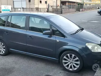 Usata Opel Zafira Cosmo 150 CV (110 kW) 2008 Monovolume