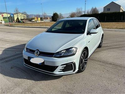 Usata VW Golf VII GTE 204 CV (150 kW) 2017 Bianco Berlina