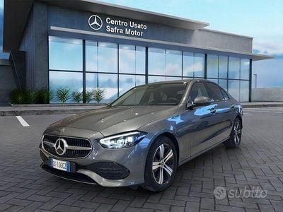 Usata Mercedes C220 200 CV (147 kW) 2022 Grigio selenite metallizzato ; Berlina