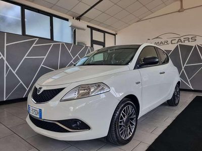 Usata Lancia Ypsilon Platinum 69 CV (50 kW) 2017 Other Utilitaria
