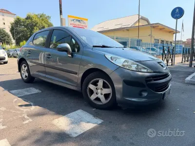 Usata Peugeot 207 68 CV (50 kW) 2006 Grigio Berlina