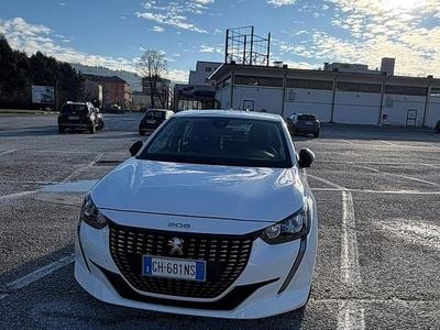 Usata Peugeot 208 75 CV (55 kW) 2022 Bianco Utilitaria