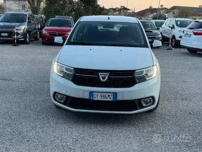 Gebraucht Dacia Sandero Stepway 90 PS (66 kW) 2019 Weiß Limousine