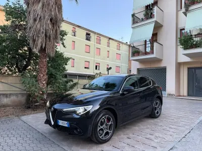 Usata Alfa Romeo Stelvio 209 CV (153 kW) 2019 Nero SUV