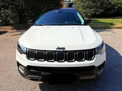 Usata Jeep Compass Trailhawk 179 CV (131 kW) 2023 Bianco SUV