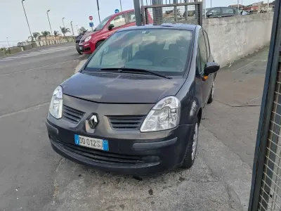 Usata Renault Modus Dynamique 82 CV (60 kW) 2006 Nero Monovolume