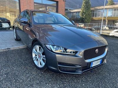 Usata Jaguar XE Prestige 179 CV (131 kW) 2016 Argento Berlina