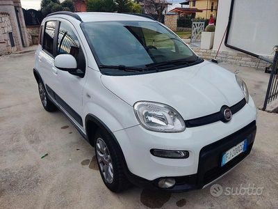 Usata Fiat Panda 4x4 S 95 CV (69 kW) 2016 Bianco Utilitaria