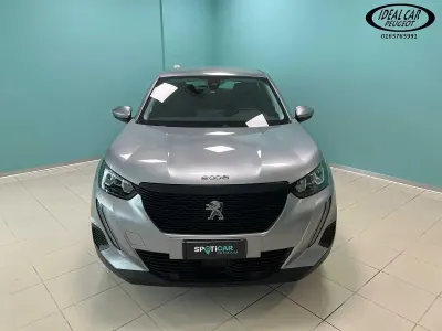 Usata Peugeot 2008 Active 131 CV (96 kW) 2020 Grigio SUV