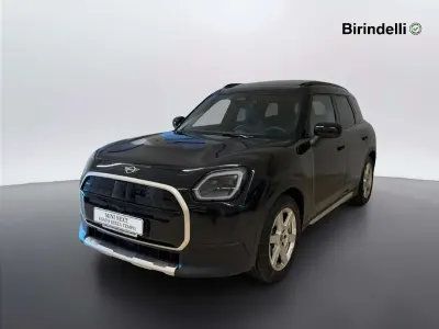 Begagnad Mini Countryman Favoured 150 kW (204 HK) 2024 Svart SUV