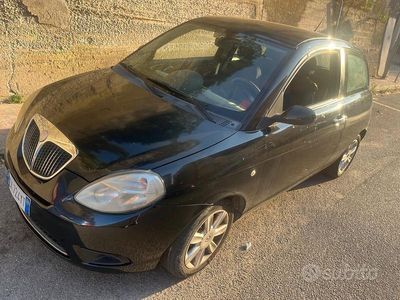 Usata Lancia Ypsilon 60 CV (44 kW) 2005 Nero Utilitaria