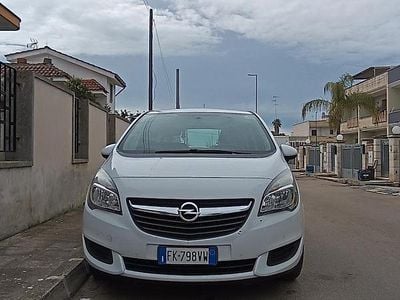 Usata Opel Meriva 2017 Bianco Monovolume