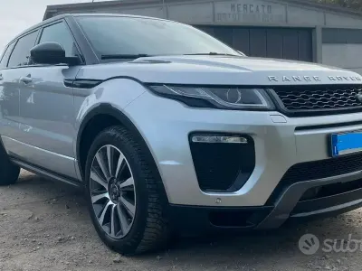 Usata Land Rover Range Rover evoque HSE Dynamic 150 CV (110 kW) 2018 Grigio SUV