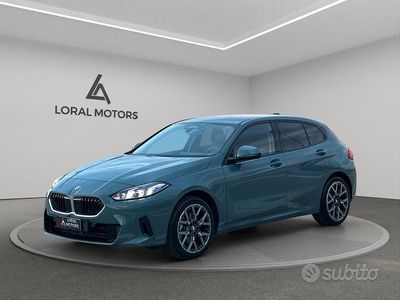 Usata BMW 118 Shadowline 150 CV (110 kW) 2024 Verde Utilitaria