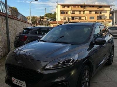 Usata Ford Kuga ST-Line 152 CV (111 kW) 2022 Grigio SUV