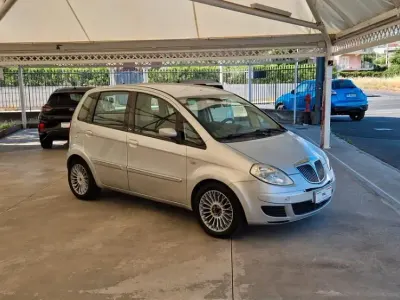 Usata Lancia Musa 90 CV (66 kW) 2006 Argento Monovolume