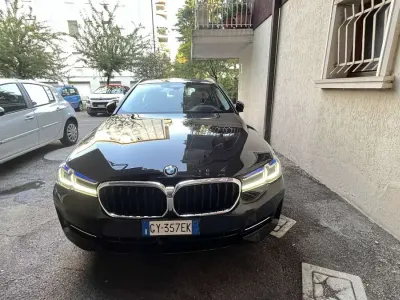 Usata BMW 520 190 CV (139 kW) 2021 Nero Berlina