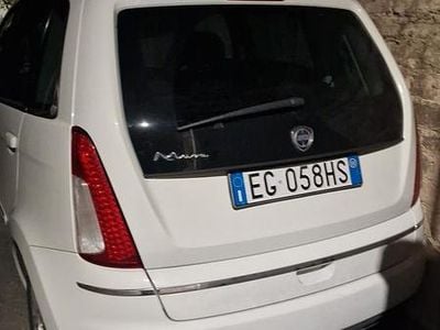 Usata Lancia Musa 95 CV (69 kW) 2011 Bianco Monovolume
