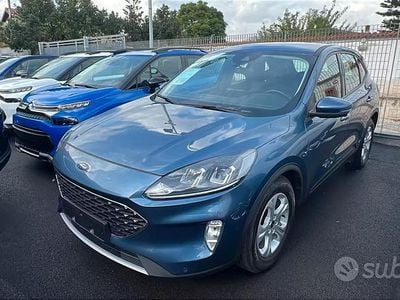 Usata Ford Kuga 120 CV (88 kW) 2023 Blu SUV