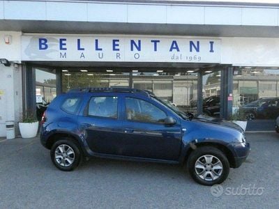 Usata Dacia Duster Lauréate 110 CV (80 kW) 2016 Blu SUV
