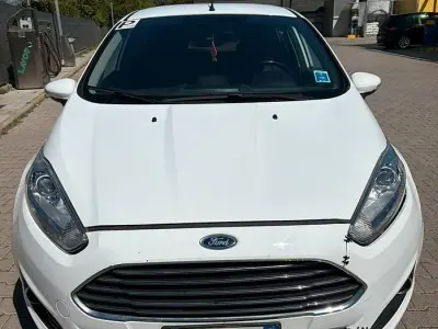 Usata Ford Fiesta 75 CV (55 kW) 2014 Bianco Utilitaria