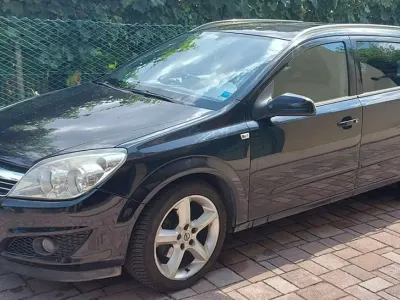 Usata Opel Astra Cosmo 110 CV (80 kW) 2008 Nero Station wagon