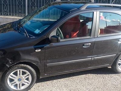 Nero Usata 2004 Fiat Panda Dynamic Utilitaria | 900 €