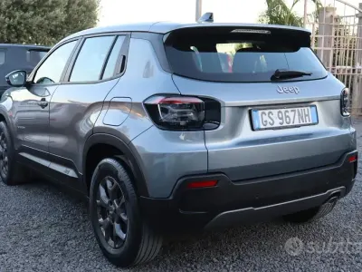 Usata Jeep Avenger Altitude 101 CV (74 kW) 2024 Grigio SUV