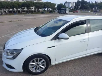 Usata Renault Mégane GrandTour Techno 116 CV (85 kW) 2022 Station wagon