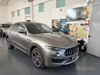 Usata Maserati Levante GranLusso 275 CV (202 kW) 2019 Grigio SUV