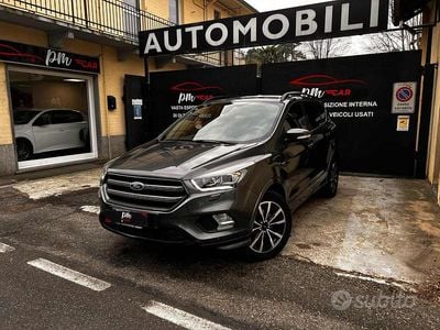 Begagnad Ford Kuga Business Edition 150 HK (110 kW) 2018 Grå SUV