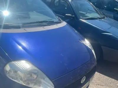 Usata Fiat Grande Punto 75 CV (55 kW) 2007 Bluazzurro Utilitaria