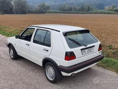 Begagnad VW Golf II 87 HK (63 kW) 1987 Vit Halvkombi
