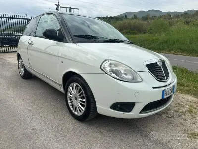 Begagnad Lancia Ypsilon 60 HK (44 kW) 2010 Halvkombi