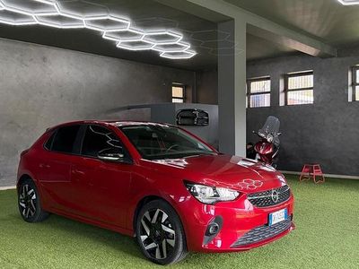 Usata Opel Corsa Elegance 102 CV (75 kW) 2023 Rosso Utilitaria