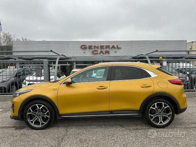 Usata Kia XCeed 140 CV (102 kW) 2019 Oro SUV