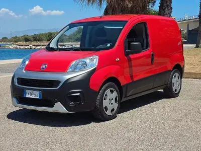 Usata Fiat Fiorino 95 CV (69 kW) 2017 Rosso Monovolume
