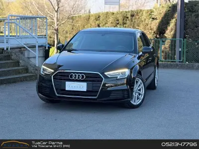 Käytetty Audi A3 Admired 131 HP (96 kW) 2020 Musta Sedan