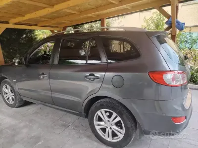 Usata Hyundai Santa Fe 150 CV (110 kW) 2011 Grigio SUV