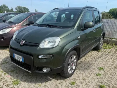 Gebraucht Fiat Panda 4x4 S 85 PS (62 kW) 2014 Grün Kleinwagen