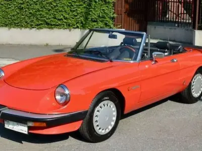 Usata Alfa Romeo Spider 128 CV (94 kW) 1986 Rosso alfa Cabrio